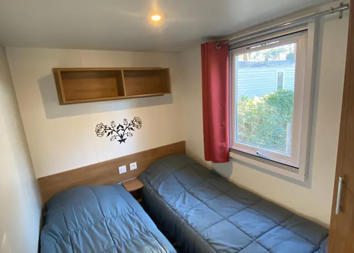 아파트 Sous Les Pins, Pres De La Mer, 6-8 Pers,bien Equipe, Piscine