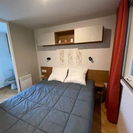 Apartment Sous Les Pins, Pres De La Mer, 6-8 Pers,bien Equipe, Piscine *