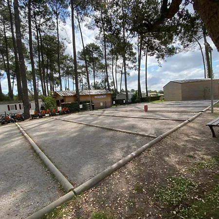 Sous Les Pins, Pres De La Mer, 6-8 Pers,bien Equipe, Piscine * Saint-Julien-en-Born